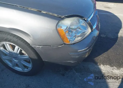 2005 Ford Five Hundred Limited z USA, uszkodzony, nr VIN 1FAFP25185G102394